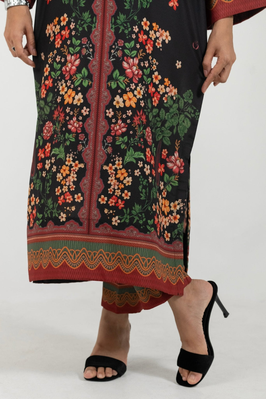 Black Dress Pakistani: A Symbol of Grace and Style - Pret.Dastkaari