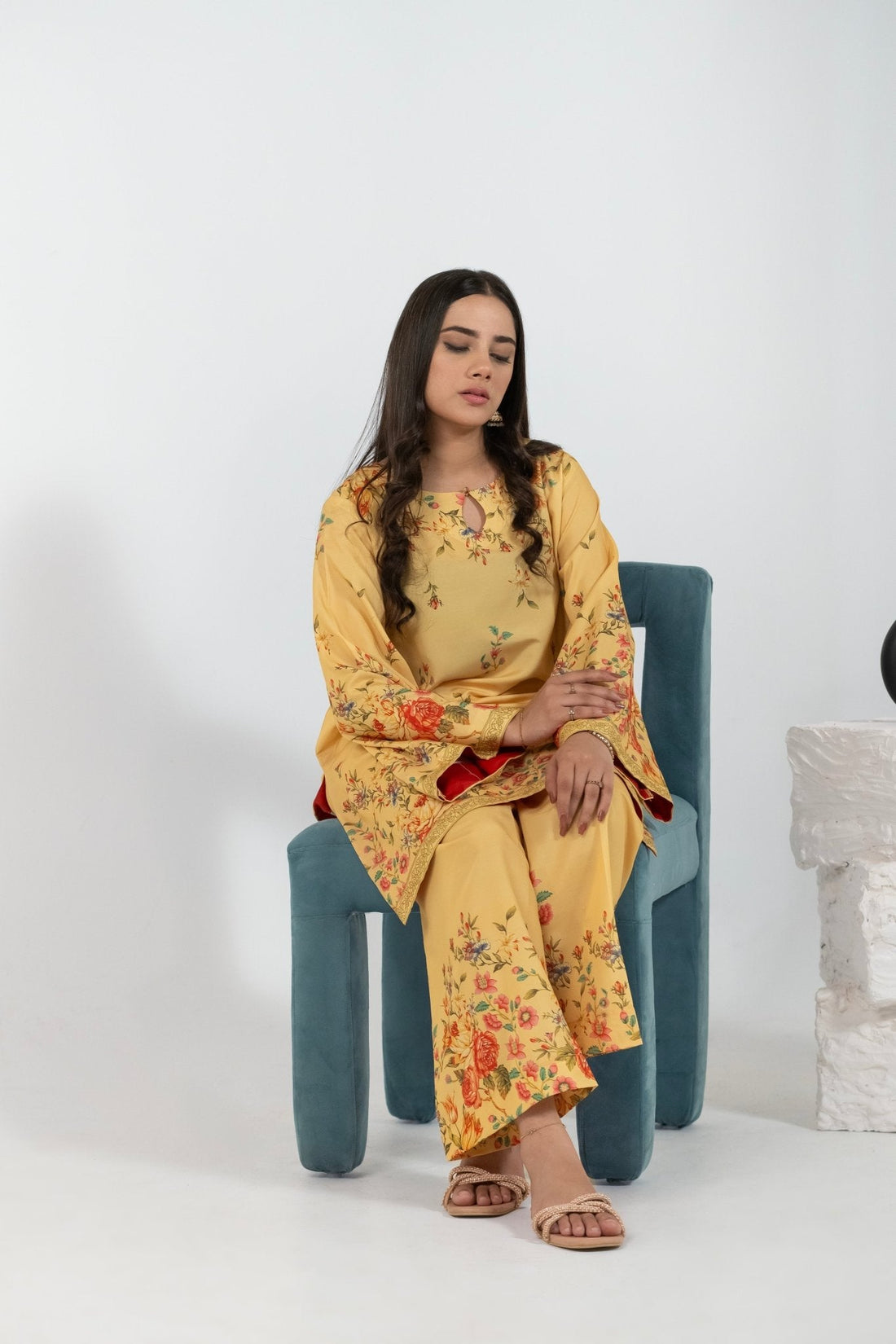 Effortless Elegance: Why the Kaftan Is the Outfit You’ll Love in 2025 - Pret.Dastkaari