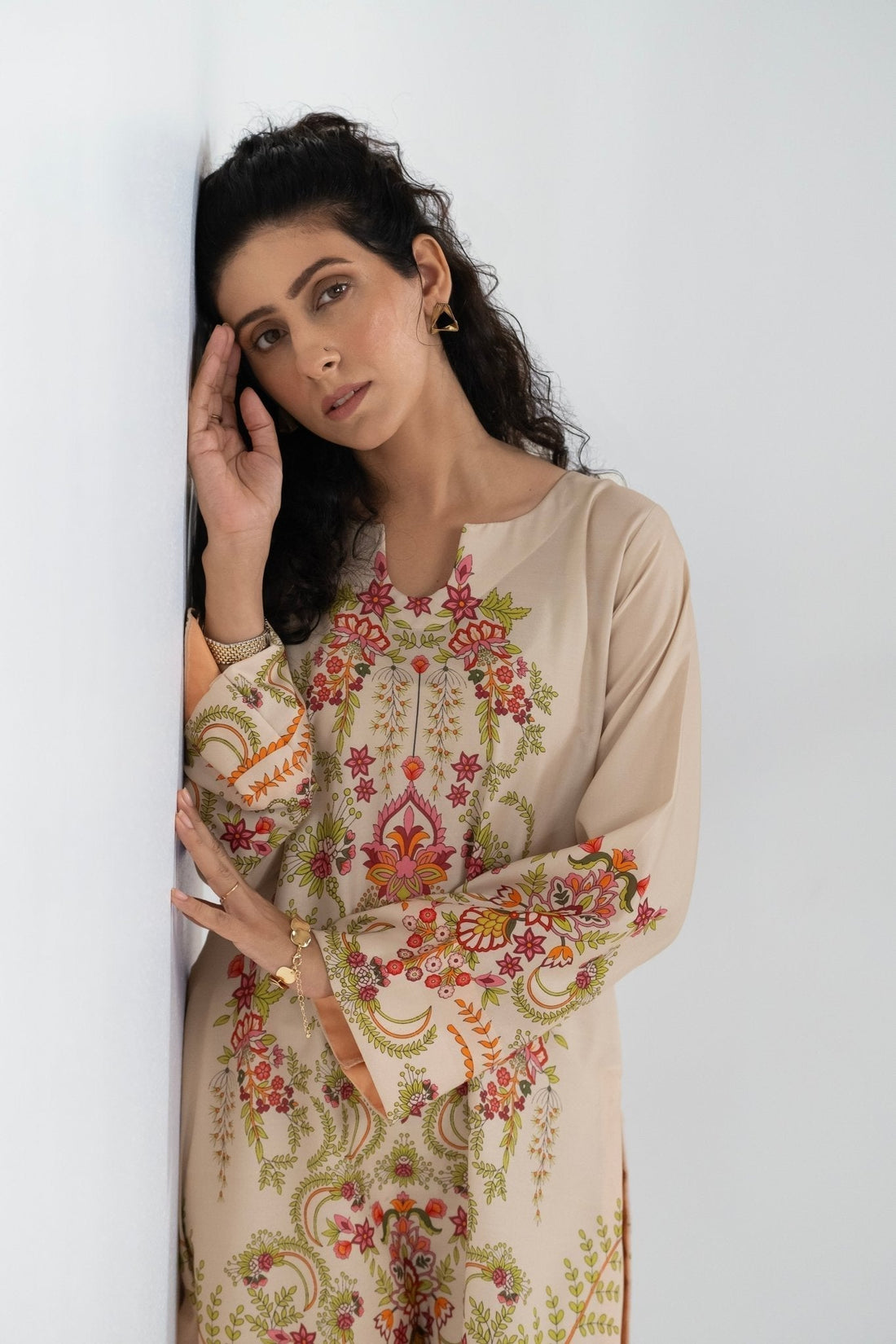 Simple Lawn Dress Design for Elegant Summer Style - Pret.Dastkaari