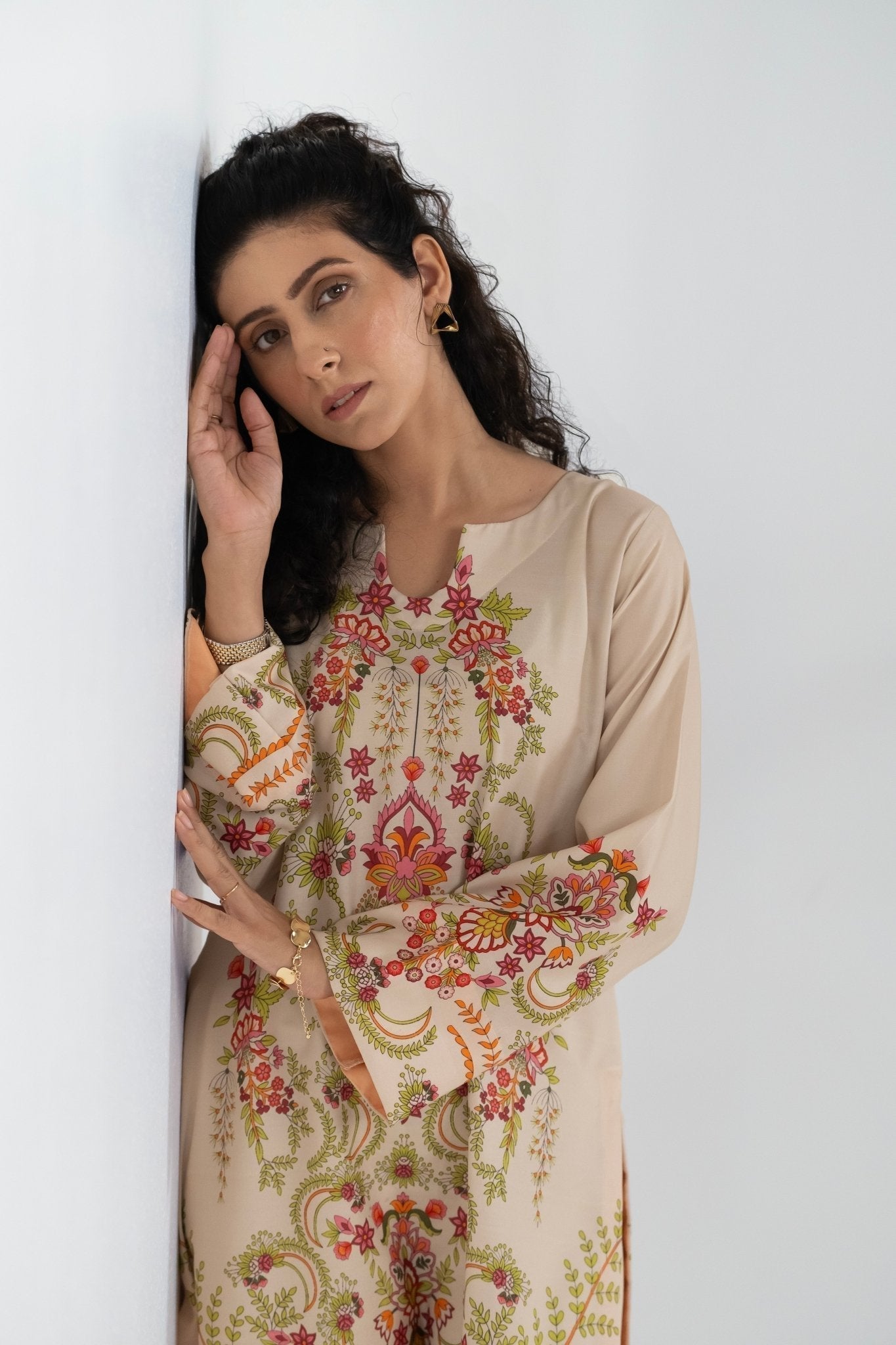 Simple Lawn Dress Design for Elegant Summer Style - Pret.Dastkaari