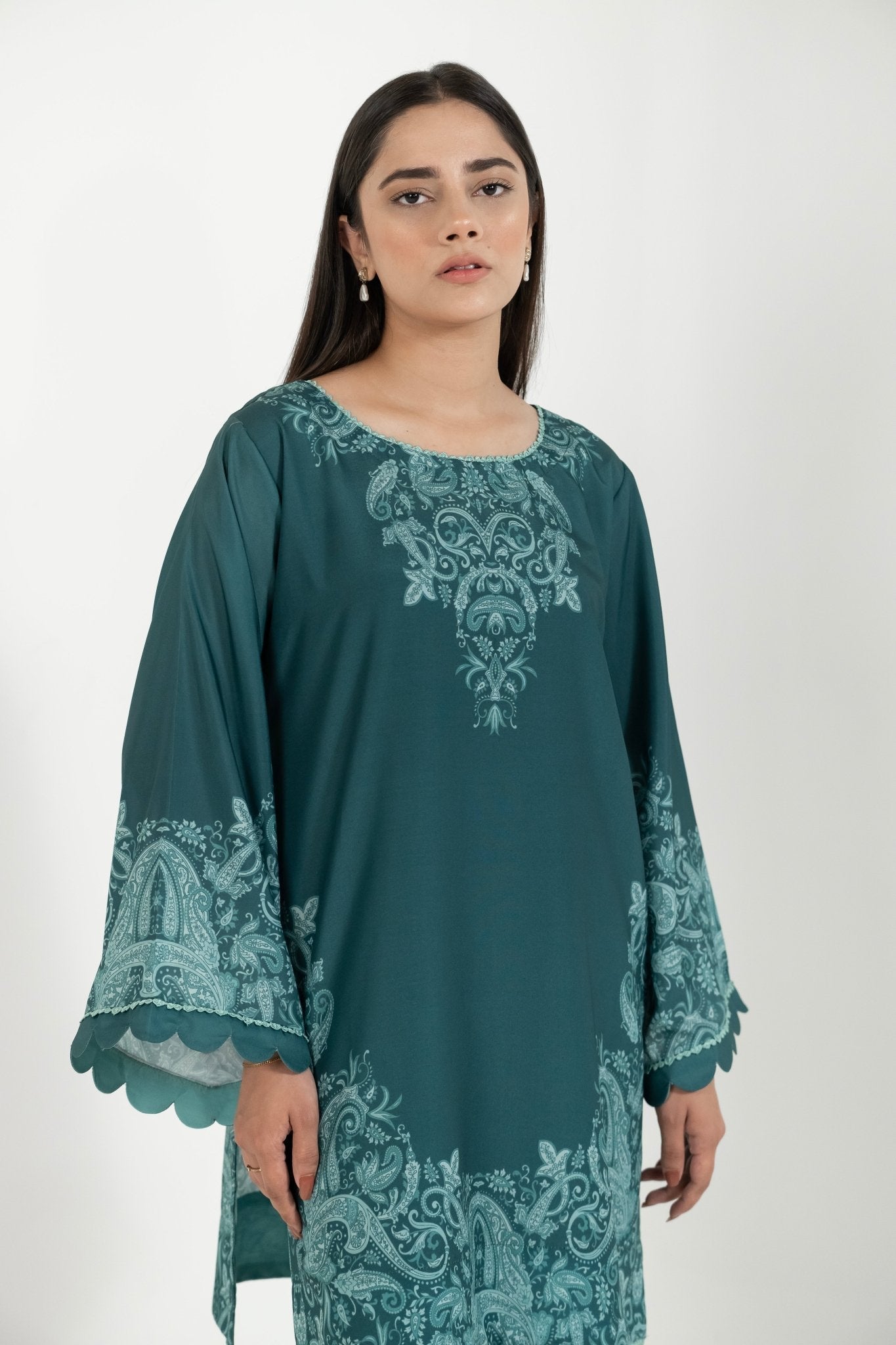 The Everlasting Charm of Silk Dress in Pakistan - Pret.Dastkaari