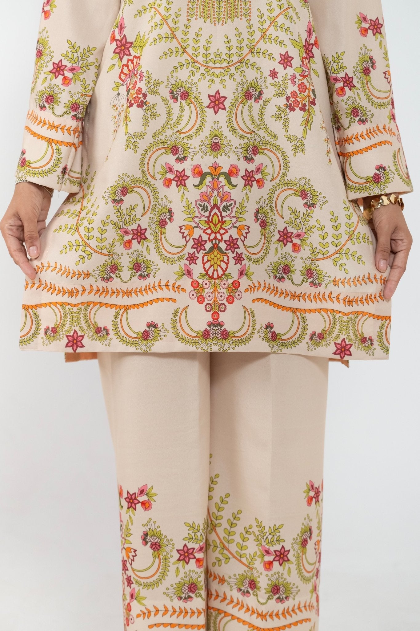 Beige Garland - Pret.Dastkaari