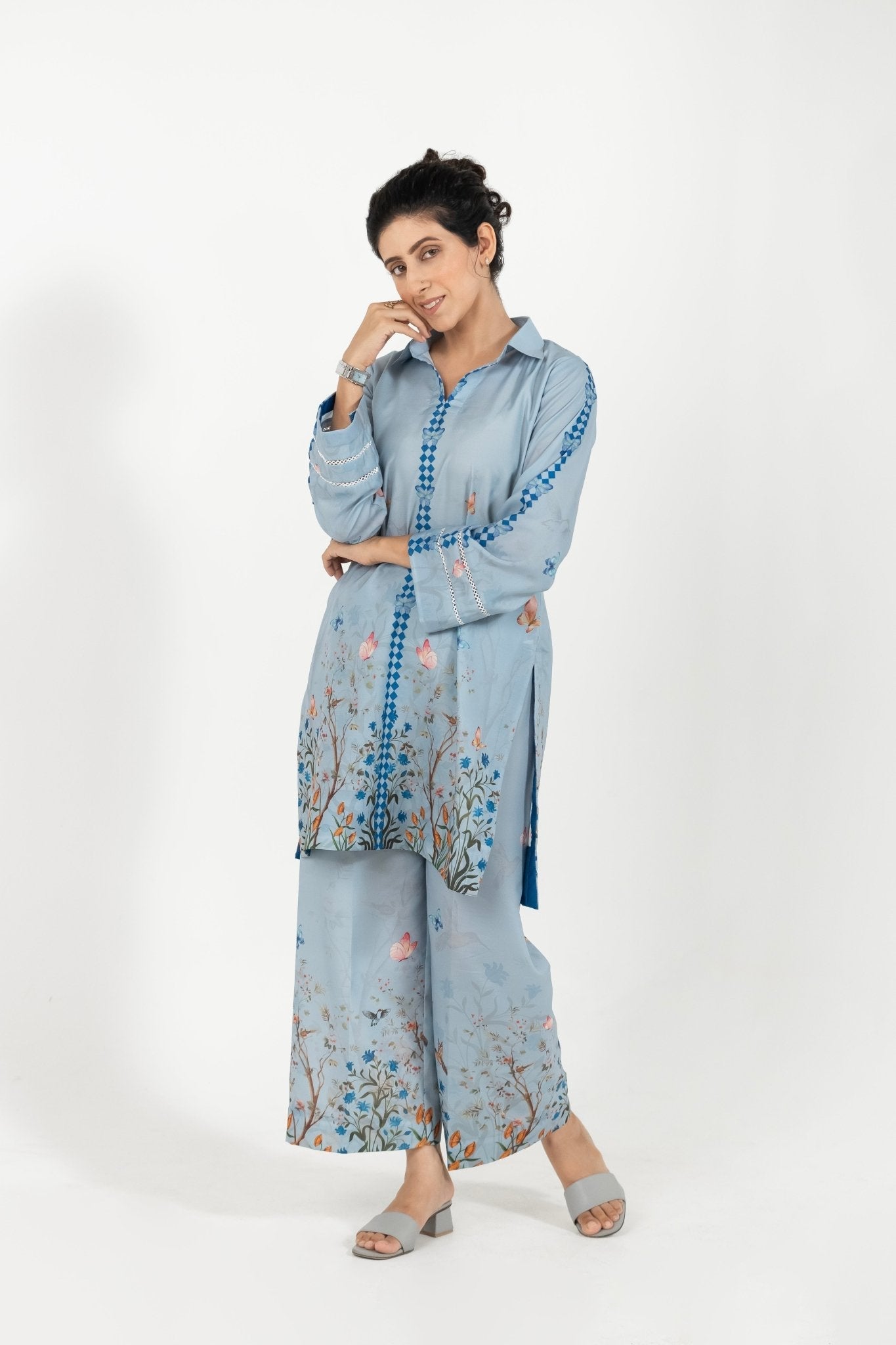 Short kameez with straight trousers digital print